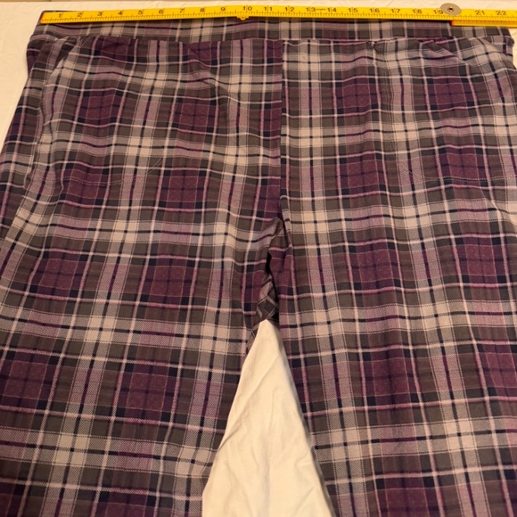 Torrid Full-Length Pocket Legging — Purple/Grey Plaid - Picture 2 of 5